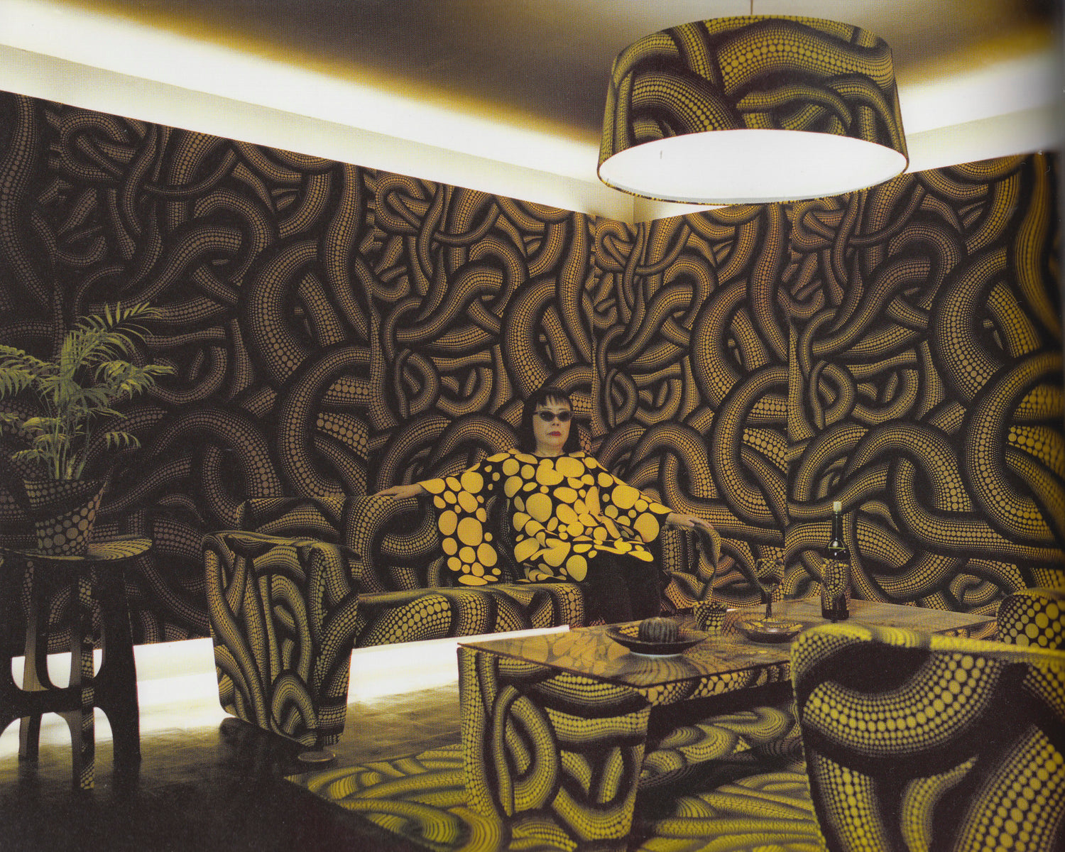 Yayoi Kusama: furniture by Graf : Decorative mode no. 3