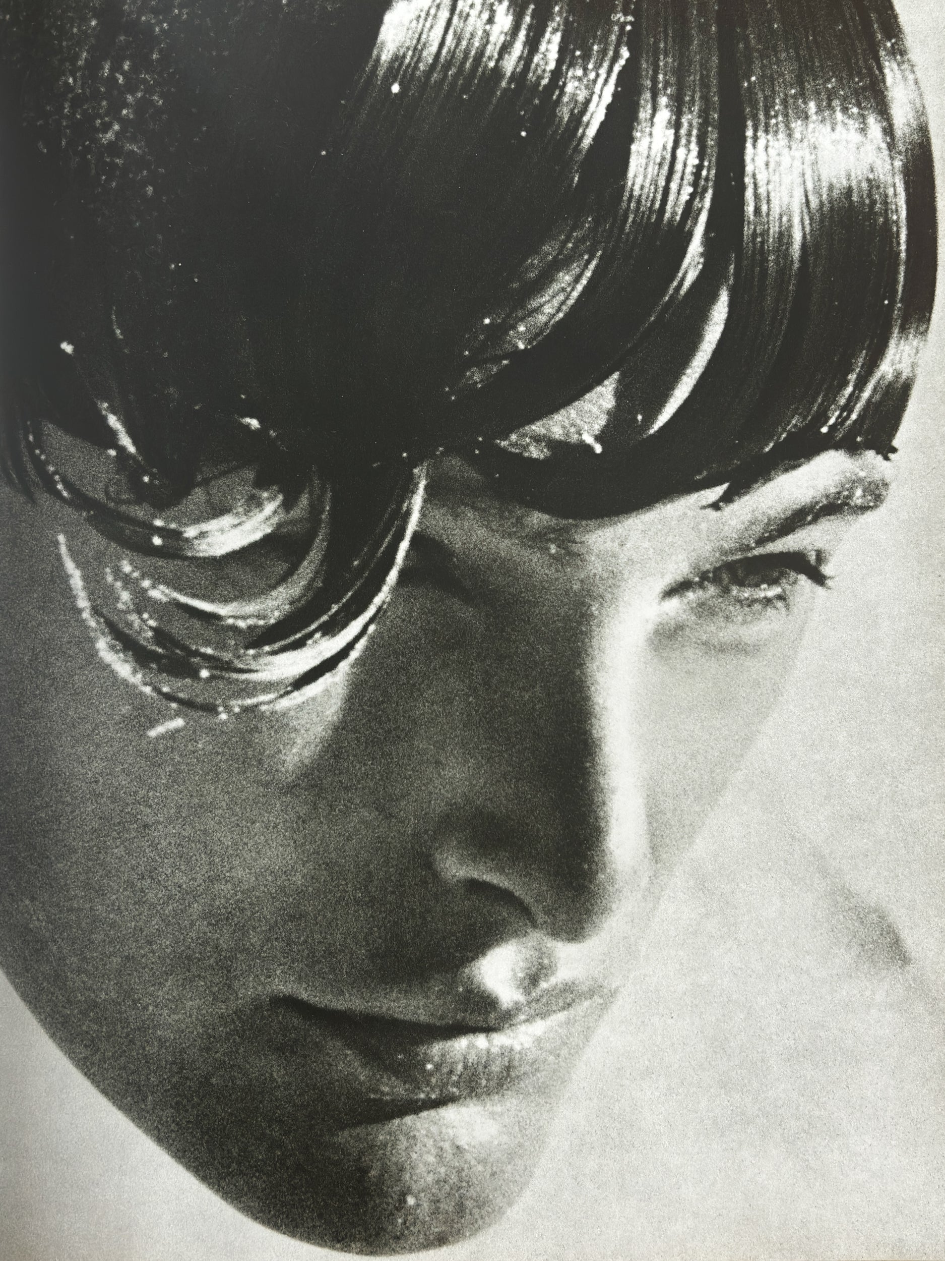 Pictures - Herb Ritts – In Form Library