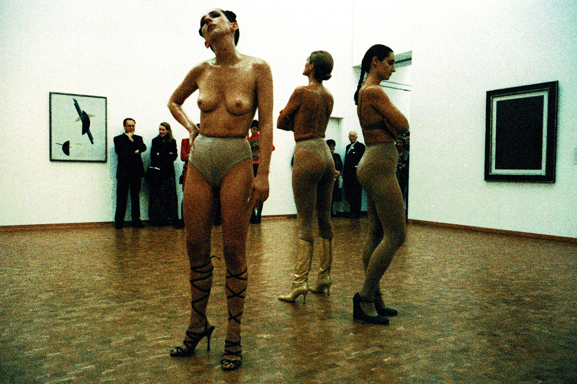 VB 08-36: Vanessa Beecroft Performances