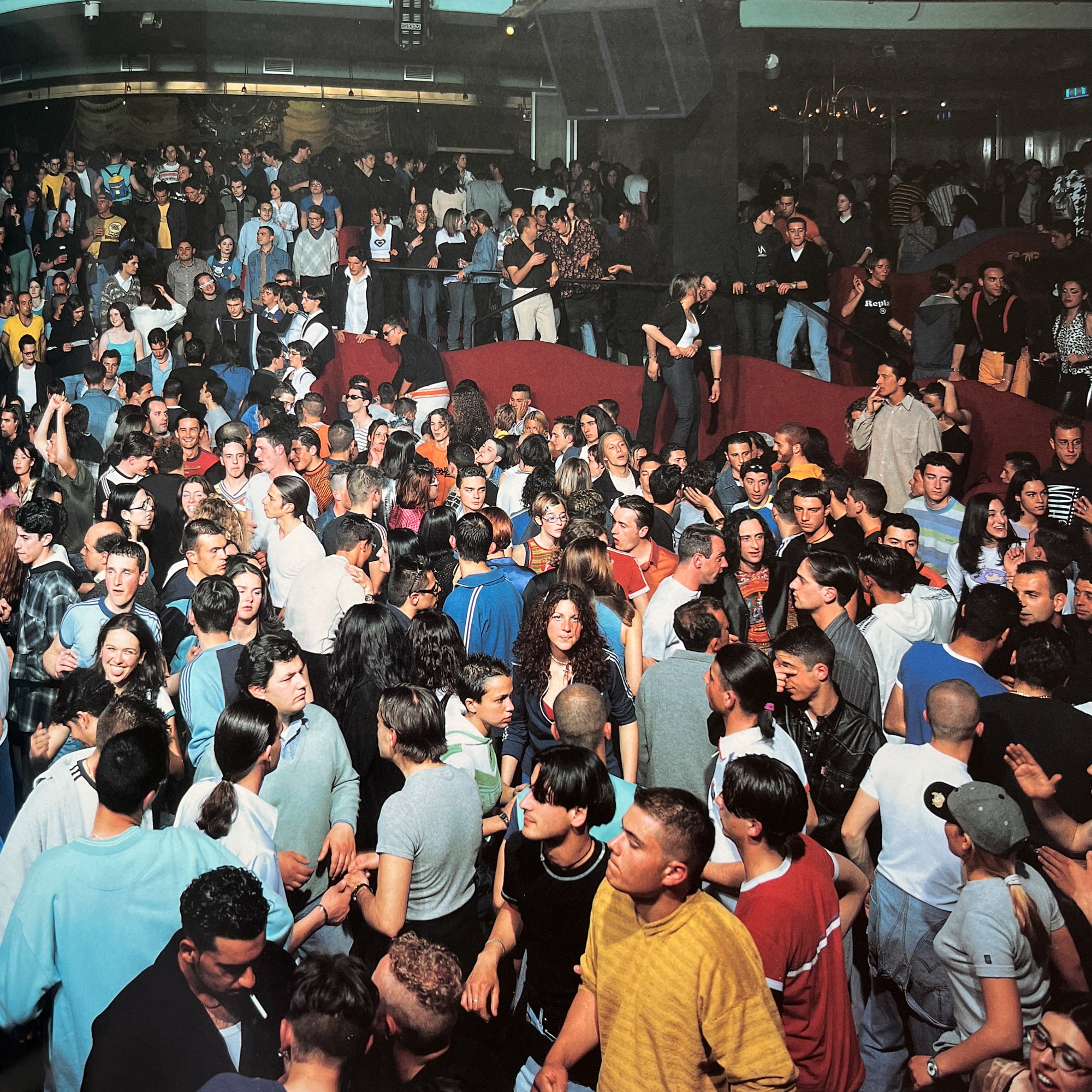 Beach & Disco - Massimo Vitali – In Form Library