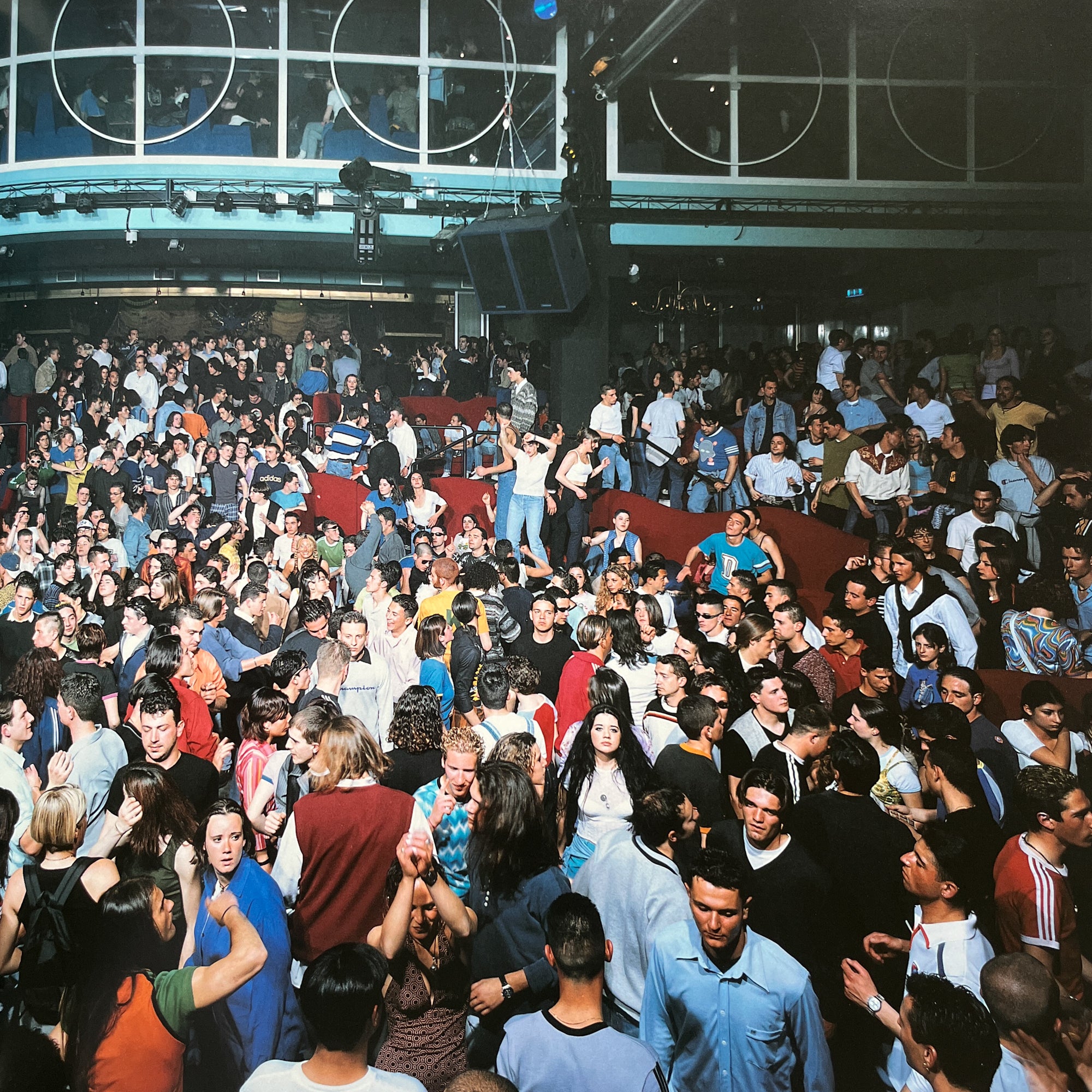 Beach & Disco - Massimo Vitali – In Form Library